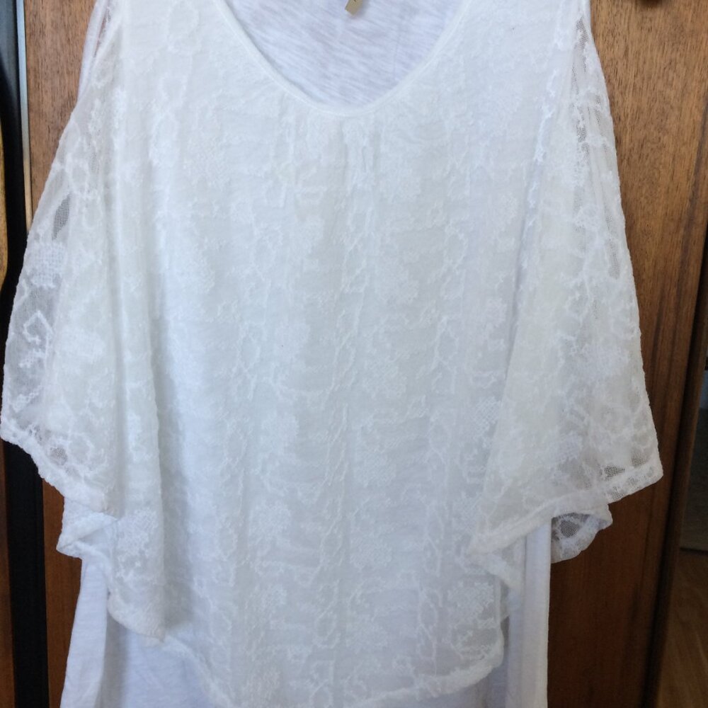 XCYI Blouse/T-shirt w/Tule Pelerine. Sleeveless. Large. White. Cotton Blend EUC